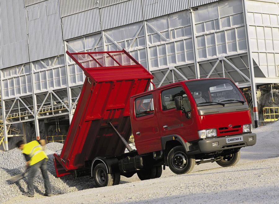  Nissan Cabstar E Quad Cab 1998 года  (фото 3 из 3)